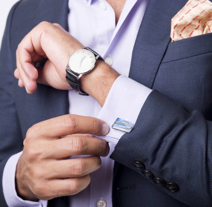 ¿Cómo usar un traje formal sin corbata 1