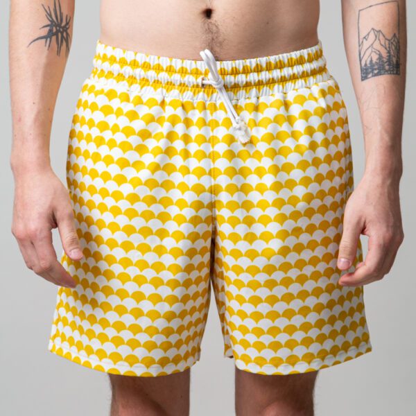 bermuda amarillo diseno de conchas marca luca cl sico 149254 251106 1