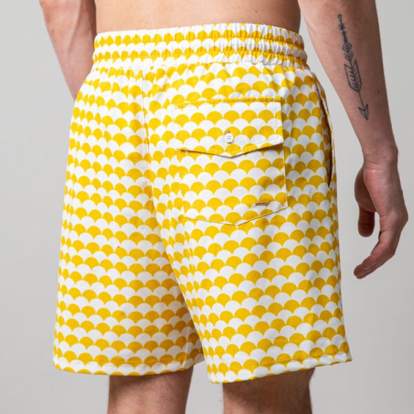 bermuda amarillo diseno de conchas marca luca cl sico 149254 251106 4