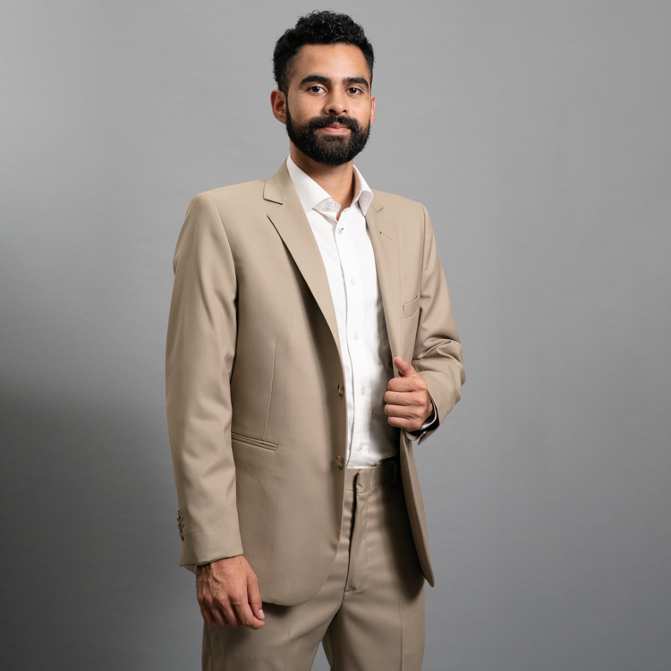 traje 372348 1