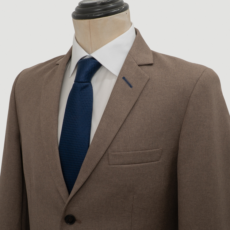 traje KHAKI